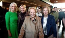 Kristín Ólafsdóttir kvikmyndaframleiðandi og Halla Tómasdóttir forseti Íslands eru hér ásamt frú Vigdísi Finnbogadóttur, fyrrverandi forseta Íslands, og Auði Hauksdóttur, prófessor í dönsku.